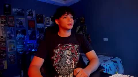 Snapshot of ian_versace chatting on 02.25.25 Andres online show from 02.25.25