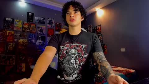 Snapshot of ian_versace chatting on 09.12.25 Andres online show from 09.12.25