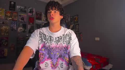 Snapshot of ian_versace chatting on 10.26.25 Andres online show from 10.26.25