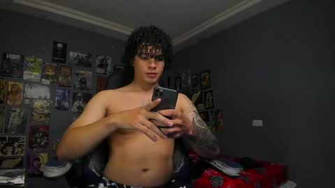 Snapshot of ian_versace chatting on 10.28.25 Andres online show from 10.28.25