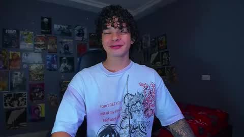 Snapshot of ian_versace chatting on 11.07.25 Andres online show from 11.07.25