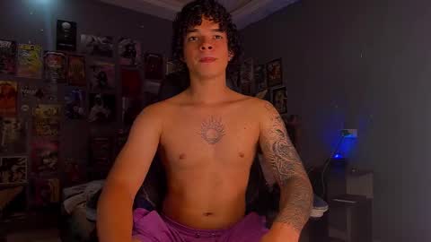 Snapshot of ian_versace chatting on 12.23.25 Andres online show from 12.23.25