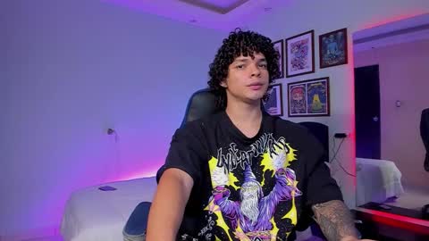 Snapshot of ian_versace chatting on 03.11.26 Andres online show from 03.11.26