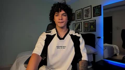 Snapshot of ian_versace chatting on 03.12.26 Andres online show from 03.12.26