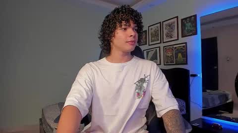 Snapshot of ian_versace chatting on 03.17.26 Andres online show from 03.17.26