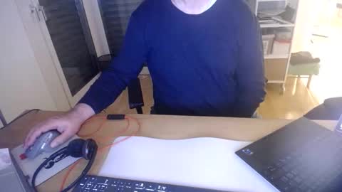 iandy12 online show from 11.24.25