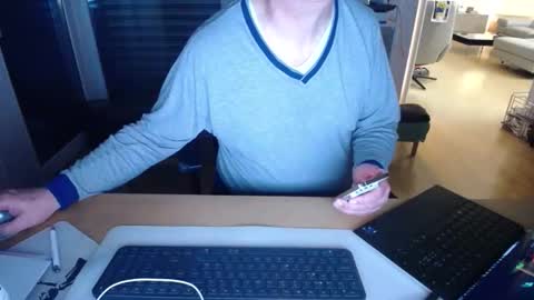 iandy12 online show from 04.08.26