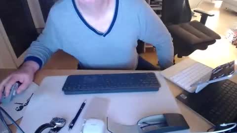 iandy12 online show from 04.22.26