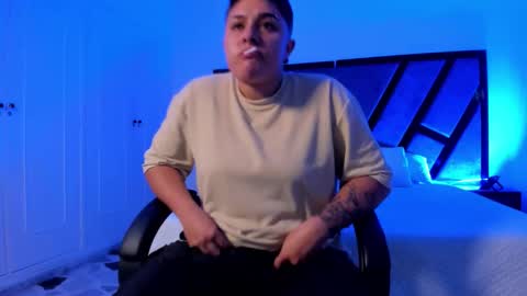 Snapshot of iangilbert chatting on 11.28.25 ian online show from 11.28.25