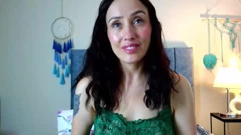 Snapshot of iberianmoonmk chatting on 09.30.25 Iberian Moon online show from 09.30.25