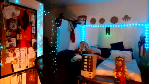 Snapshot of ibpms247 chatting on 10.05.25 PMS online show from 10.05.25