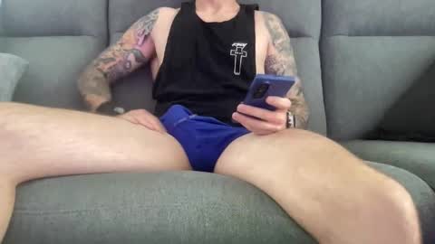 Snapshot of ic987 chatting on 12.15.25 ic987 online show from 12.15.25