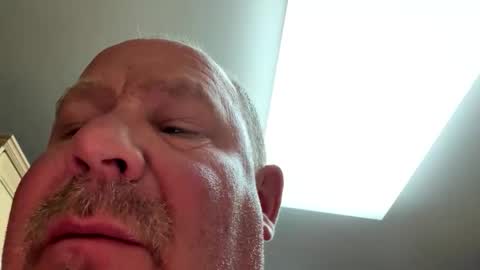 icanmakeyousquirt69 online show from 05.26.26
