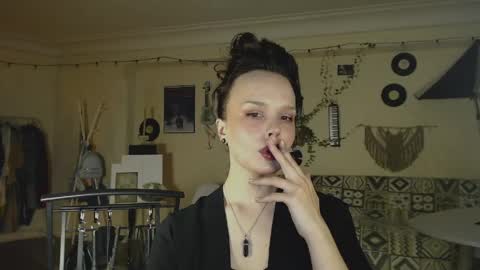 Nina online show from 04.19.26