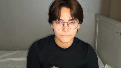 Snapshot of iceeheart chatting on 10.13.25 Ksenia online show from 10.13.25