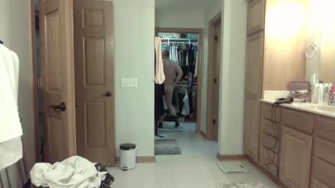 Snapshot of icelandicpimp42 chatting on 12.04.25 icelandicpimp42 online show from 12.04.25