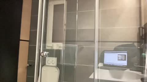 Snapshot of ich7722 chatting on 02.15.25 ich7722 online show from 02.15.25