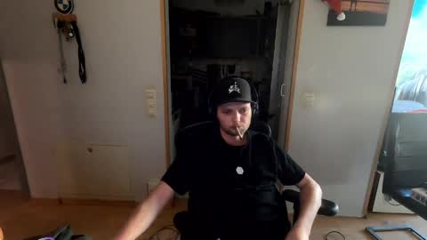 ich7722 online show from 04.08.26