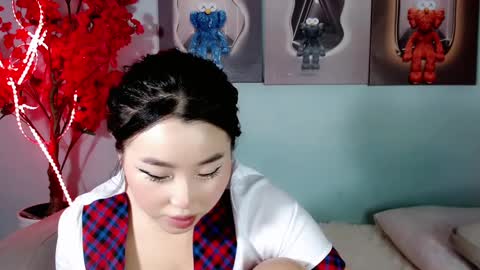 Snapshot of ichiben chatting on 01.26.25 ichiben online show from 01.26.25