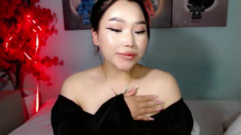 Snapshot of ichiben chatting on 10.04.25 ichiben online show from 10.04.25