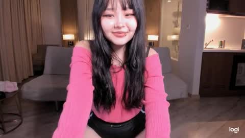 Snapshot of ichigo_o chatting on 03.08.25 Hitomi   online show from 03.08.25