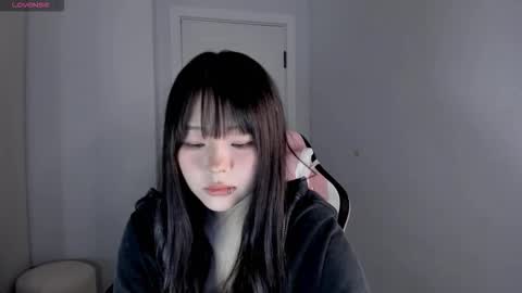Snapshot of ichigo_o chatting on 10.24.25 Hitomi   online show from 10.24.25