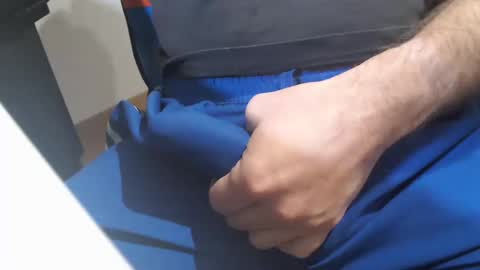 Snapshot of icky_thumps chatting on 12.14.24 icky_thumps online show from 12.14.24