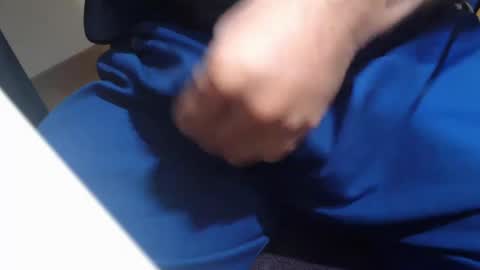 Snapshot of icky_thumps chatting on 12.30.24 icky_thumps online show from 12.30.24