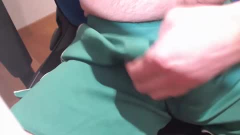 Snapshot of icky_thumps chatting on 11.06.25 icky_thumps online show from 11.06.25