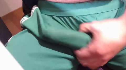 Snapshot of icky_thumps chatting on 11.22.25 icky_thumps online show from 11.22.25