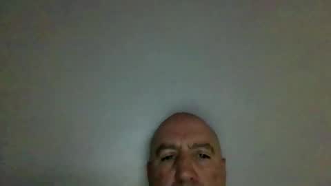 Snapshot of icumming chatting on 02.14.25 icumming online show from 02.14.25