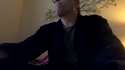 Snapshot of icums4u chatting on 02.15.25 icums4u online show from 02.15.25