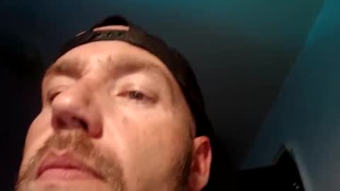 Snapshot of icyfucktoy chatting on 11.17.25 icyfucktoy online show from 11.17.25