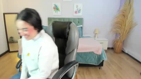 Icy online show from 04.21.26
