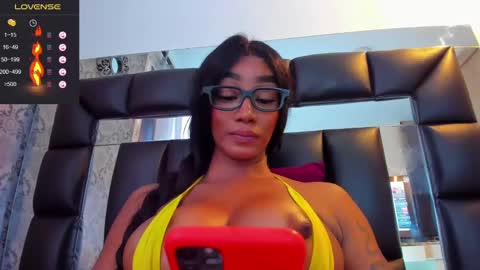 Snapshot of idarasmith_ chatting on 03.02.25 Idara Smith online show from 03.02.25