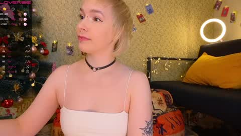 Emmy  help me reach 100 thumbs up online show from 01.26.25