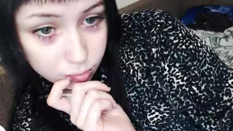 iiiiiiis online show from 12.04.25