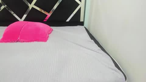 Isabella online show from 09.22.25