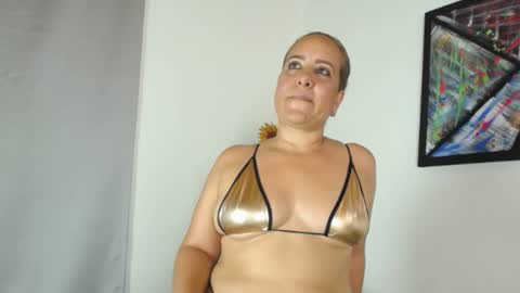 Snapshot of iivana_19 chatting on 01.26.25 Livana online show from 01.26.25