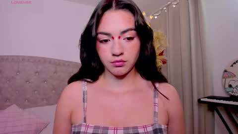 Snapshot of iki_mei chatting on 12.05.25 Maria online show from 12.05.25