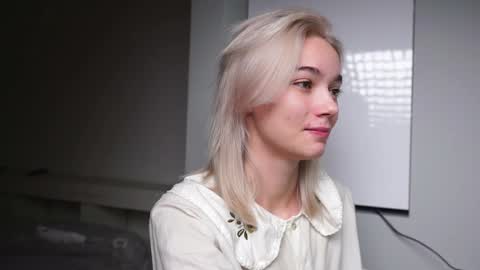 ileanacampbel online show from 12.11.24