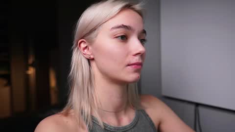 ileanacampbel online show from 12.23.24