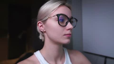 ileanacampbel online show from 01.07.25