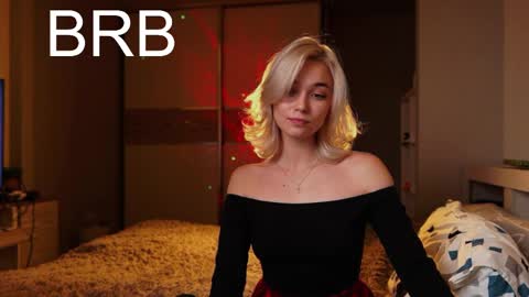 ileanacampbel online show from 03.05.25