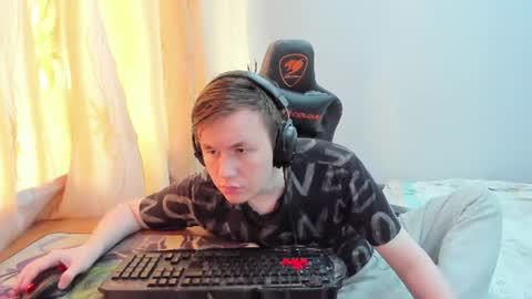 Snapshot of iliaskrislove chatting on 06.14.26 iliaskris online show from 06.14.26