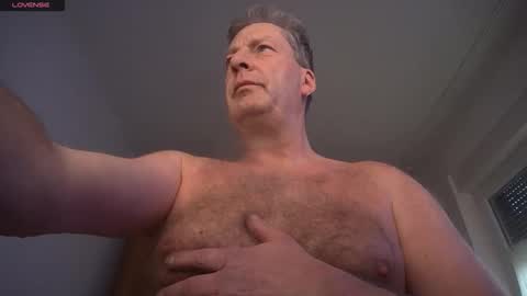 iliebetight online show from 12.04.25