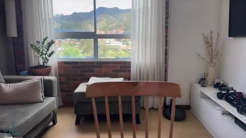 Snapshot of illaroom chatting on 01.27.25 Kloe online show from 01.27.25