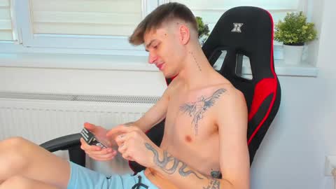 Snapshot of illusions888 chatting on 12.05.24 D-Illusion online show from 12.05.24