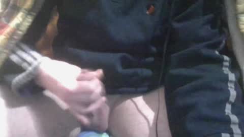 Snapshot of ilovebigass04 chatting on 12.12.24 yunstud online show from 12.12.24