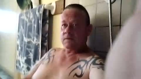 Snapshot of ilovewanking222 chatting on 01.08.25 ilovewanking222 online show from 01.08.25